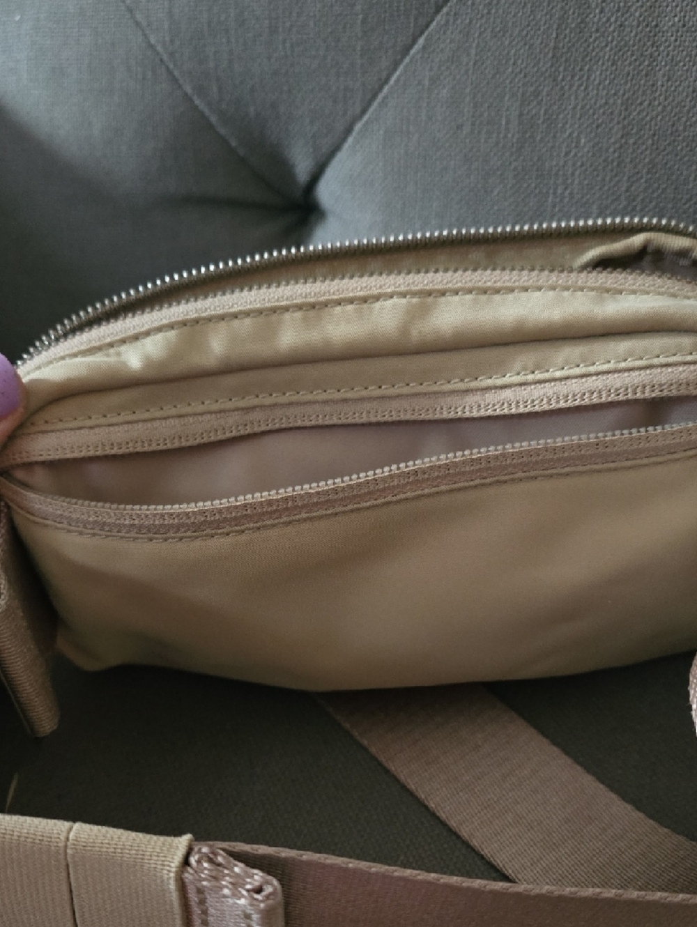lululemon athletica Beige Belt Bag with White Logo Accent - Picture 5 of 7